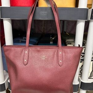 Coach Metallic Cherry & Gold City Tote F12644 Zip